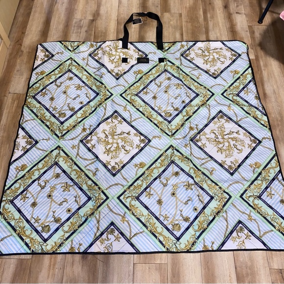 Victoria’s Secret nautical roll up beach cooler tote &picnic blanket 2pc. - Picture 2 of 13